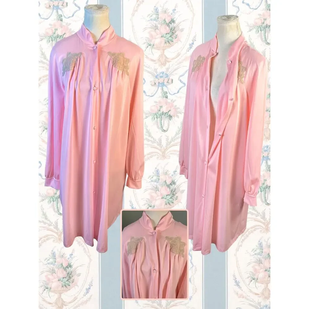 Vintage Formfit Rogers Bubblegum Pink Mandarin Collar Lace Applique Robe Size M